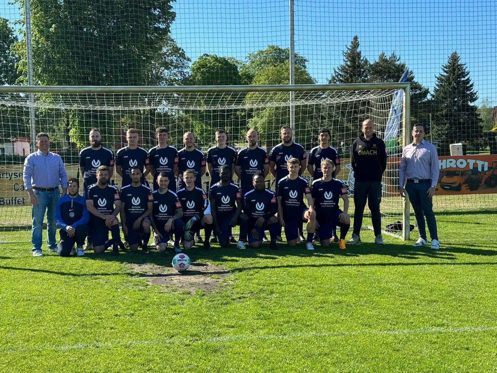 Gruppenbild der 2. Männermannschaft des AFC